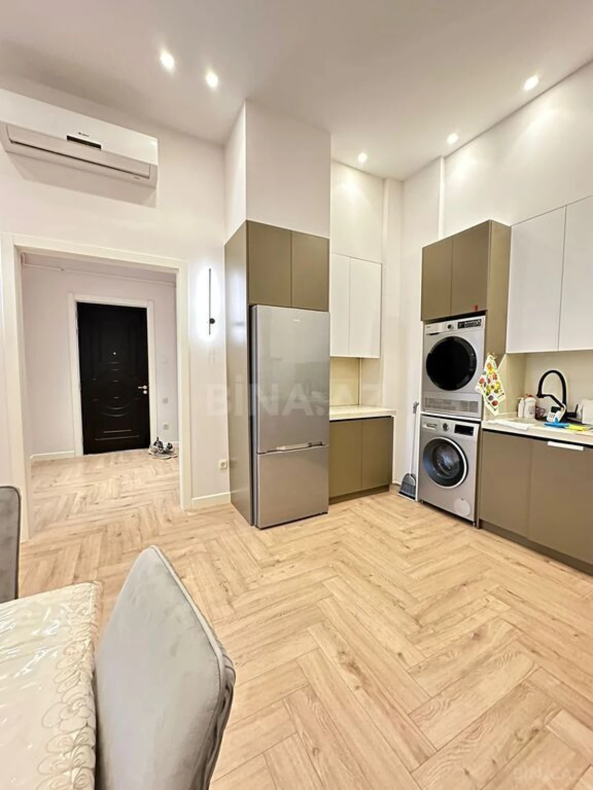 Kirayə verilir 2 otaqlı mənzil 60 m²