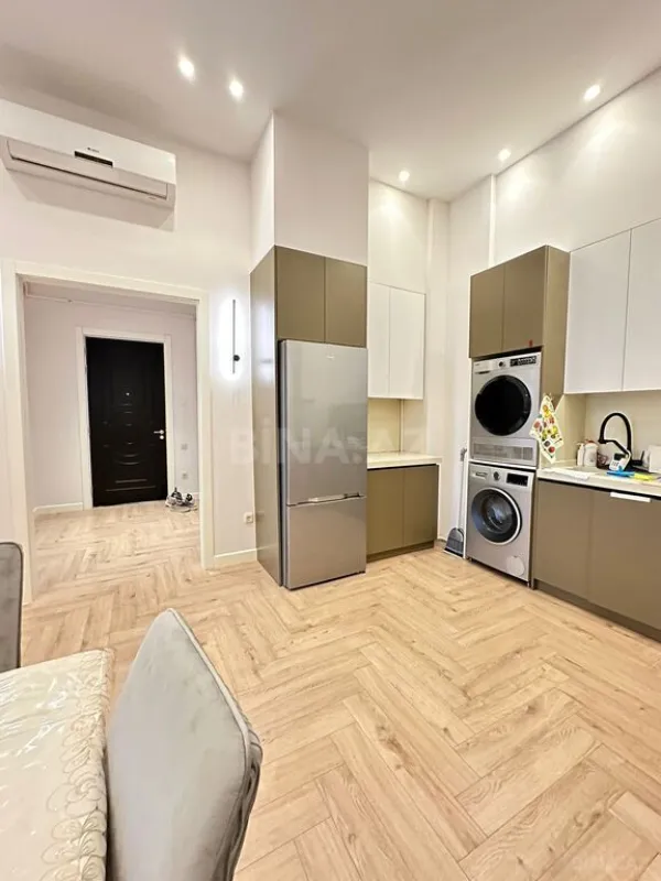 Kirayə verilir 2 otaqlı mənzil 60 m²