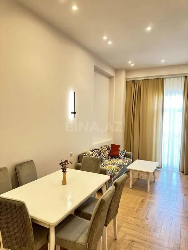 Kirayə verilir 2 otaqlı mənzil 60 m²