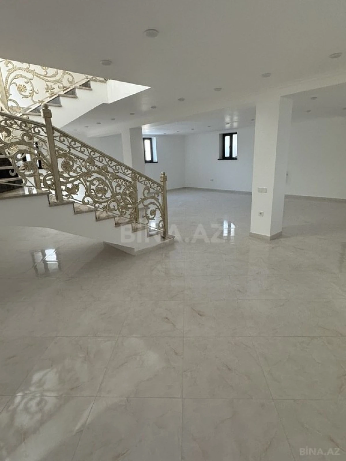 Satılır 6 otaqlı həyət evi 276.8 m²