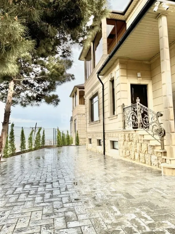 Satılır 6 otaqlı həyət evi 276.8 m²