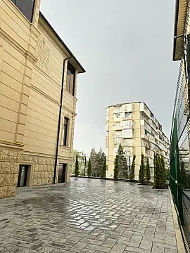 Satılır 6 otaqlı həyət evi 276.8 m²