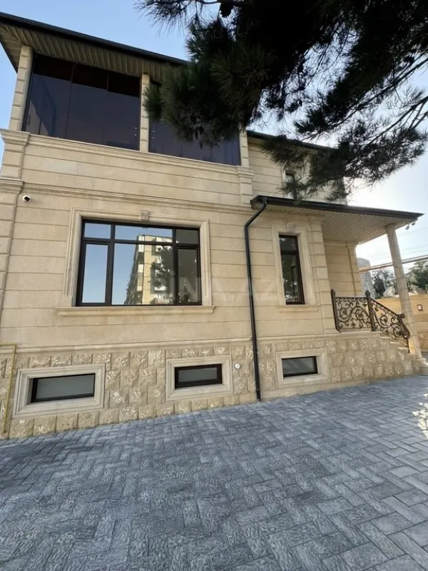 Satılır 6 otaqlı həyət evi 276.8 m²