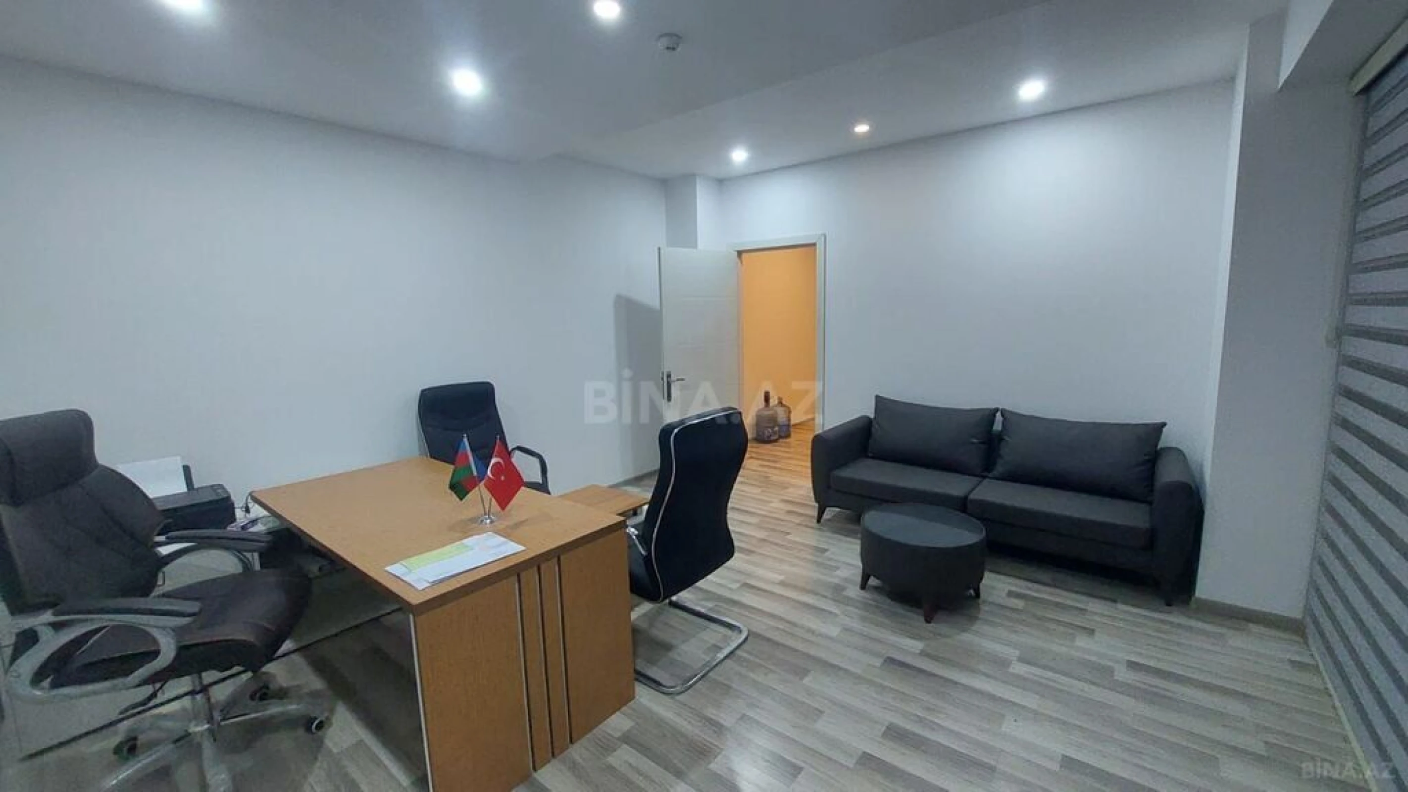 Kirayə verilir 2 otaqlı ofis 55 m²