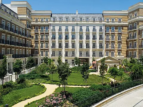 Satılır 5 otaqlı mənzil 184 m²