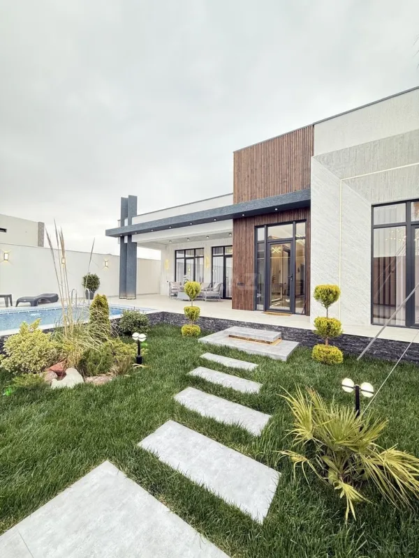 Satılır 4 otaqlı həyət evi 180 m²