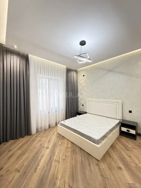 Satılır 4 otaqlı həyət evi 180 m²