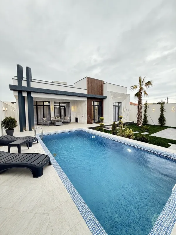 Satılır 4 otaqlı həyət evi 180 m²