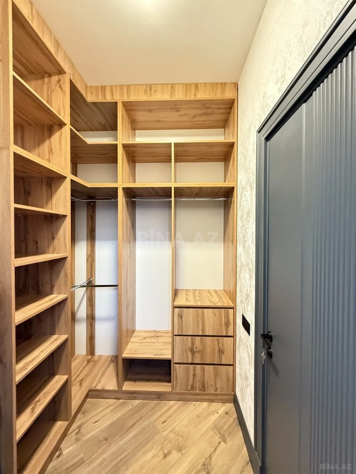 Satılır 4 otaqlı həyət evi 180 m²