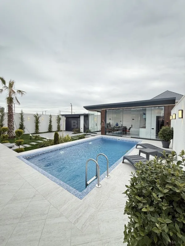 Satılır 4 otaqlı həyət evi 180 m²