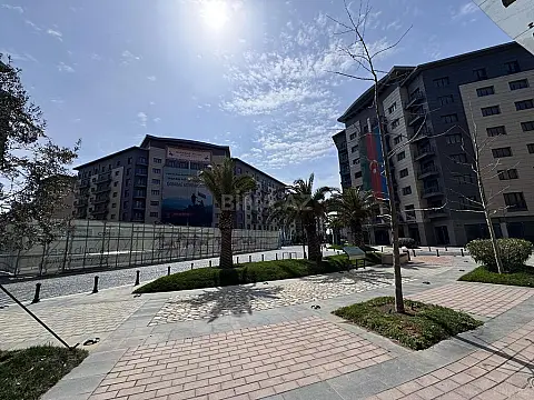 Satılır 4 otaqlı mənzil 210 m²