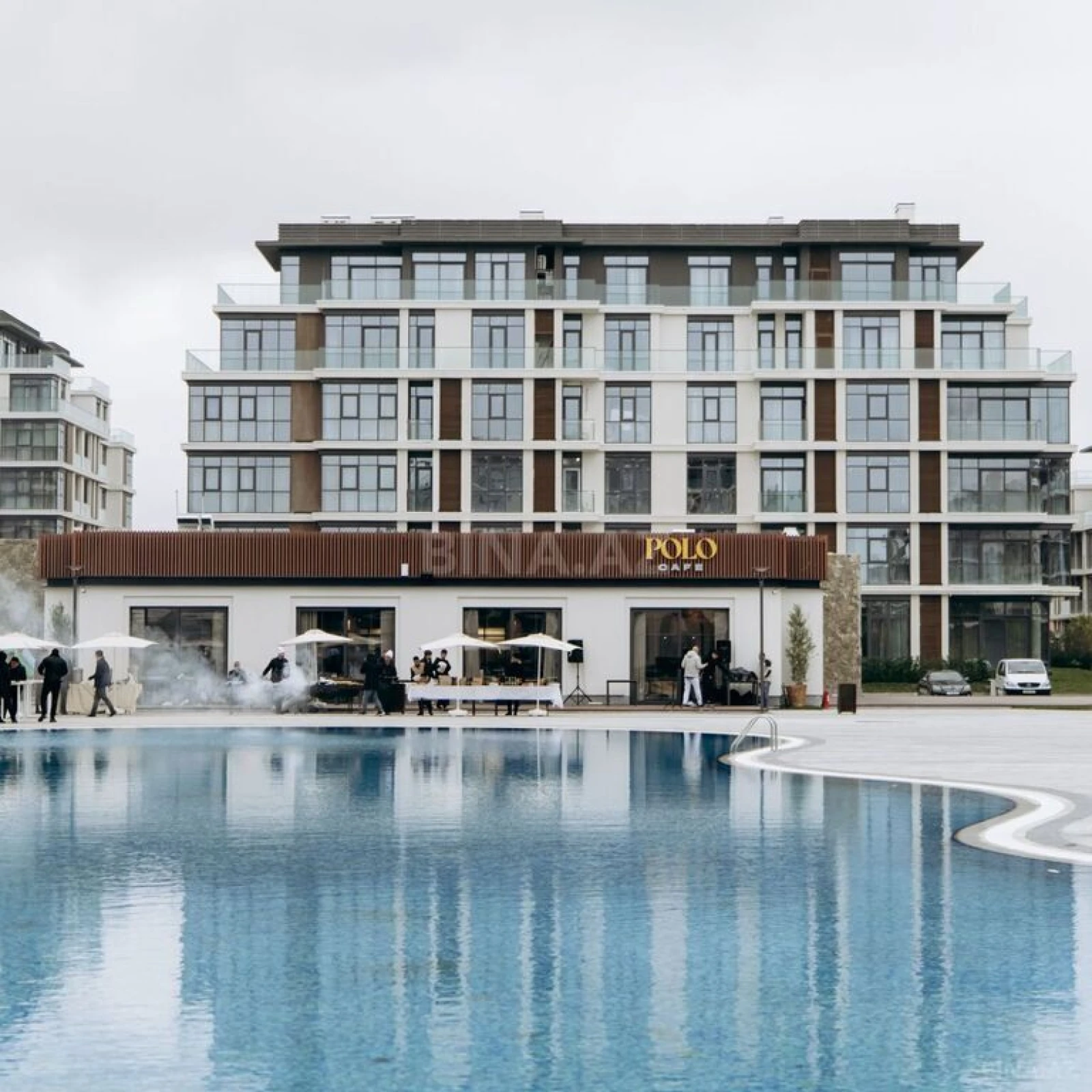 Kirayə verilir 2 otaqlı mənzil 93 m²