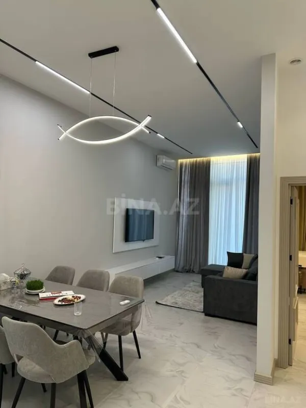 Kirayə verilir 2 otaqlı mənzil 93 m²