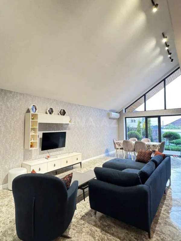 Satılır 5 otaqlı həyət evi 150 m²