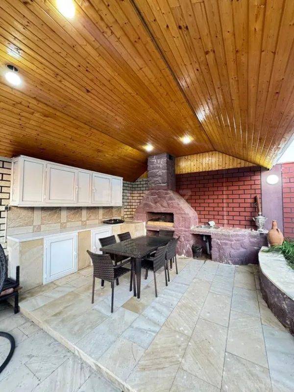 Satılır 5 otaqlı həyət evi 150 m²