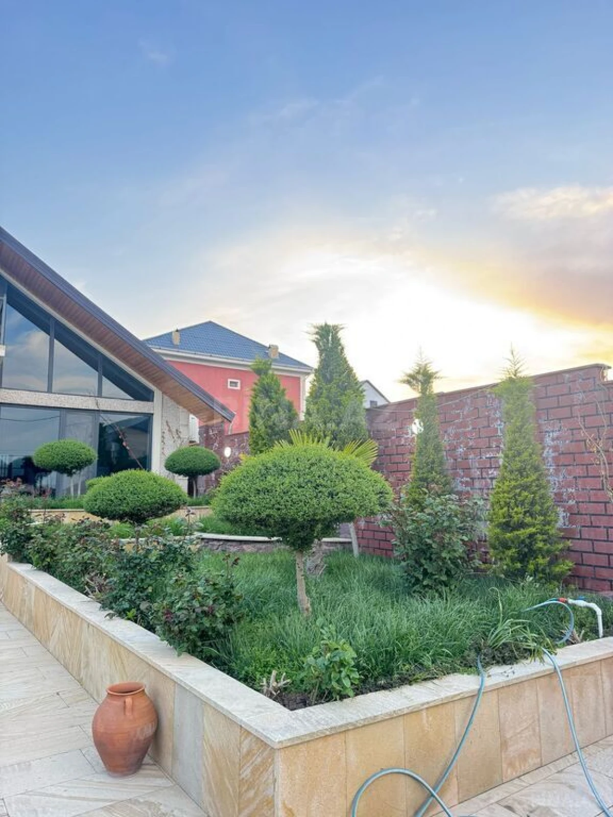 Satılır 5 otaqlı həyət evi 150 m²