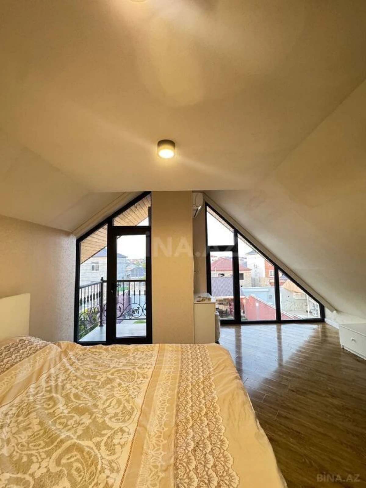 Satılır 5 otaqlı həyət evi 150 m²