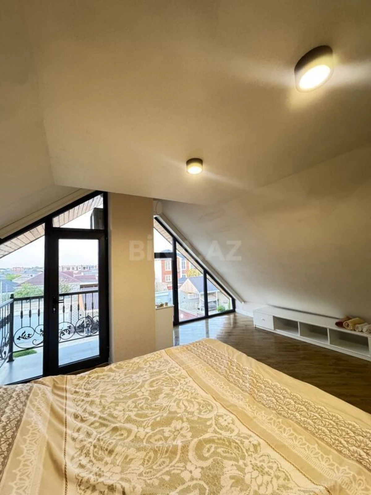 Satılır 5 otaqlı həyət evi 150 m²