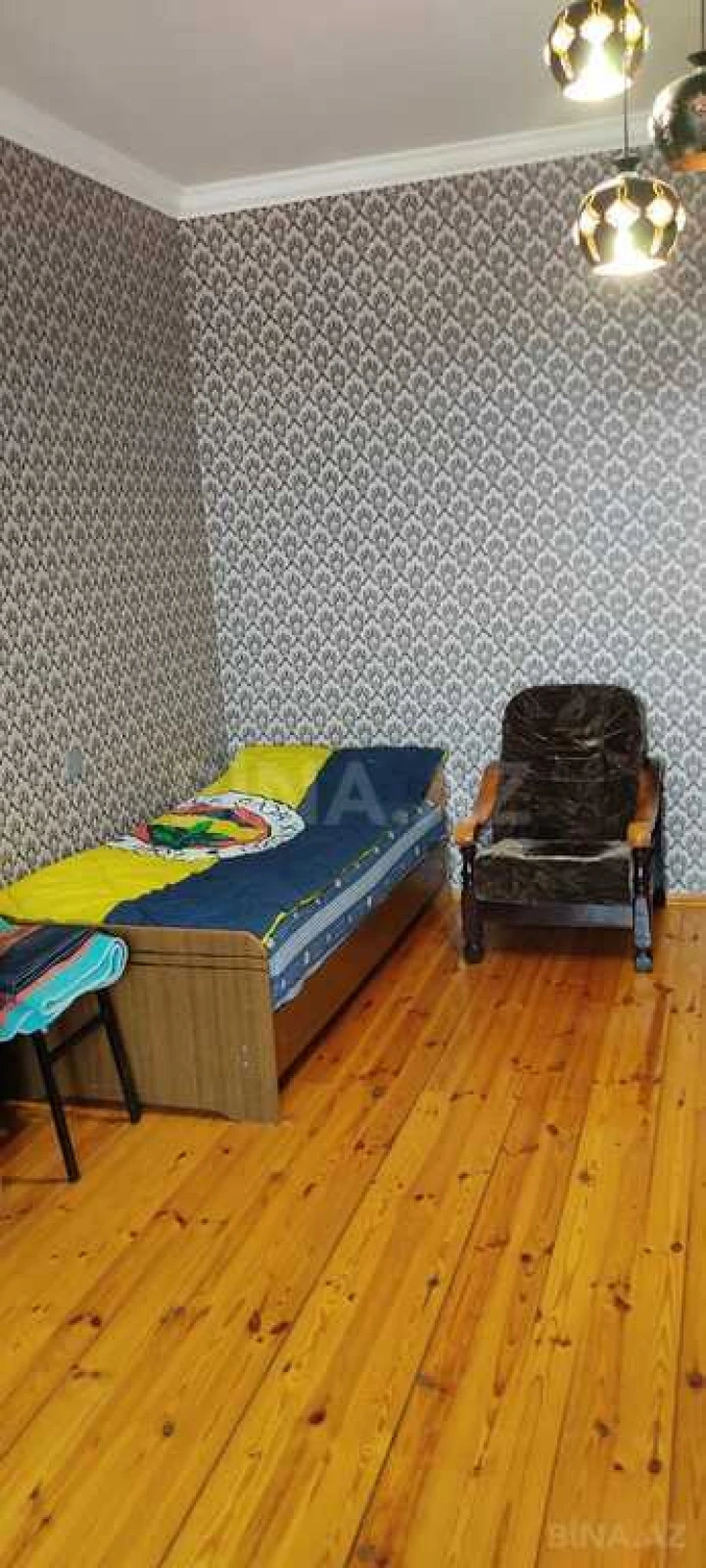 Satılır 5 otaqlı həyət evi 200 m²