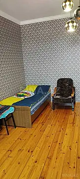 Satılır 5 otaqlı həyət evi 200 m²