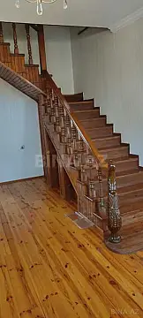 Satılır 5 otaqlı həyət evi 200 m²