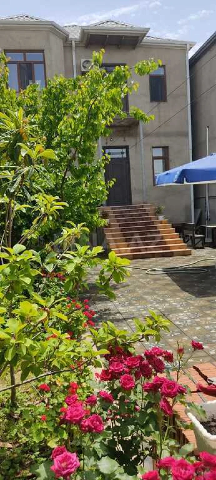 Satılır 5 otaqlı həyət evi 200 m²