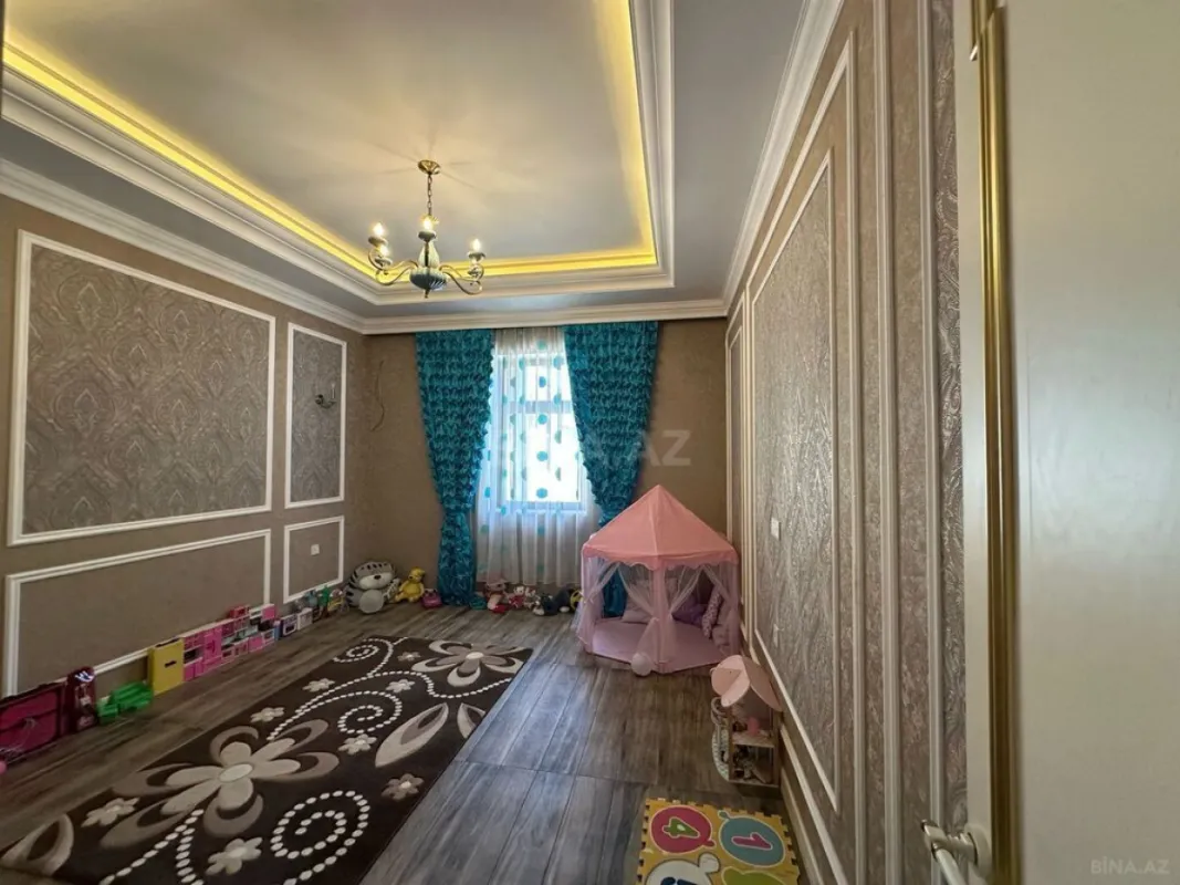 Satılır 5 otaqlı həyət evi 400 m²