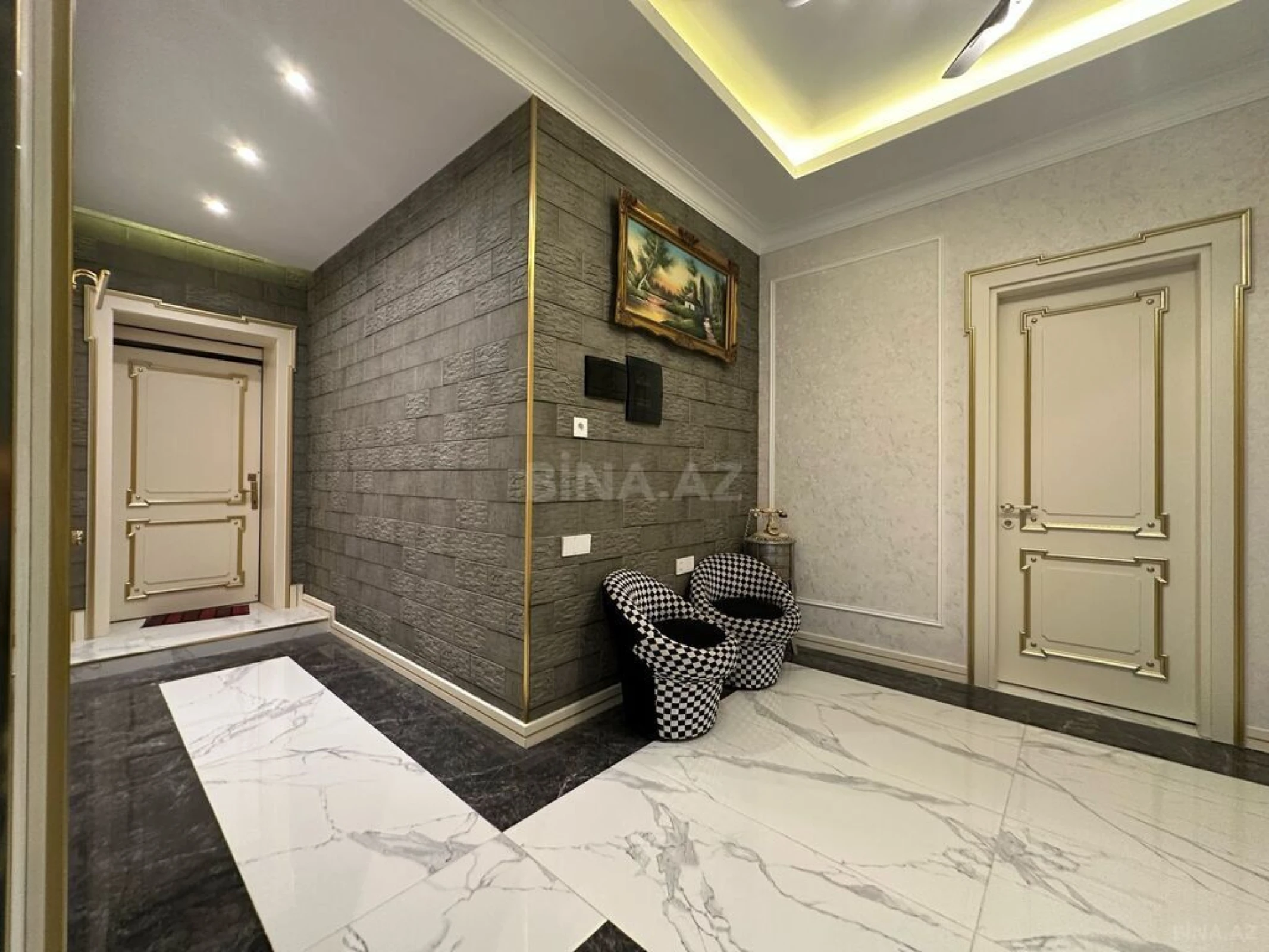 Satılır 5 otaqlı həyət evi 400 m²