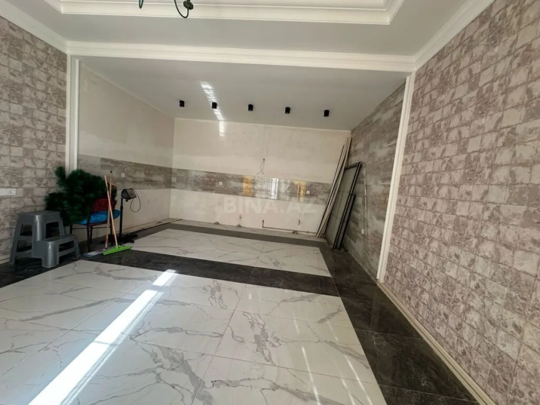 Satılır 5 otaqlı həyət evi 400 m²