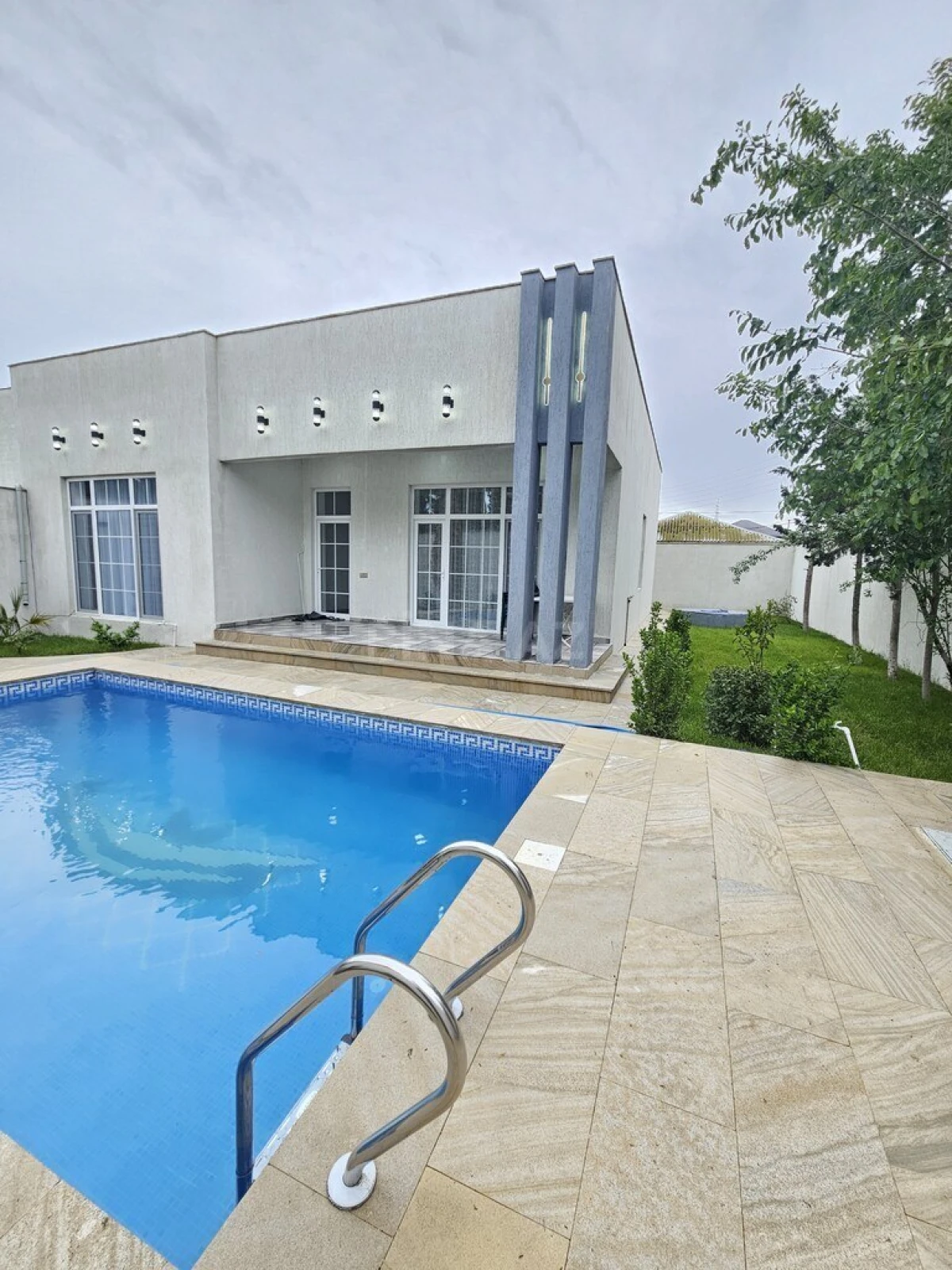Satılır 4 otaqlı həyət evi 150 m²