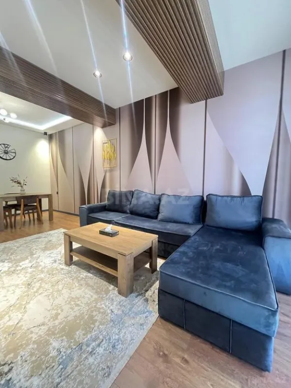 Kirayə verilir 2 otaqlı mənzil 80 m²