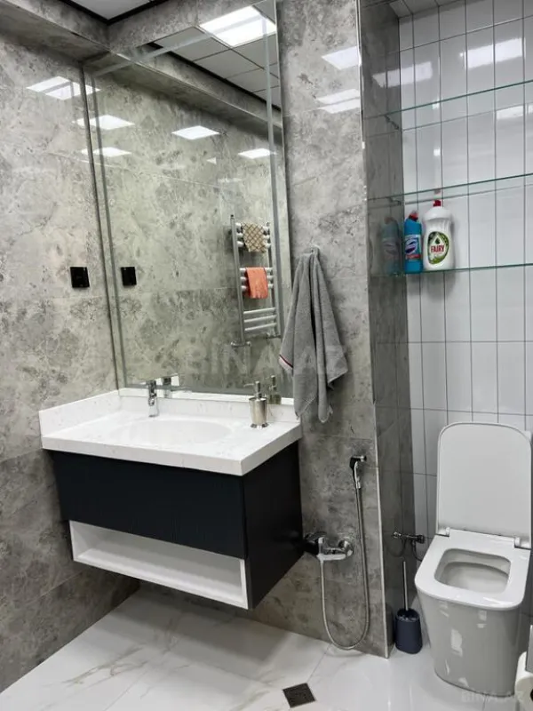 Kirayə verilir 2 otaqlı mənzil 80 m²