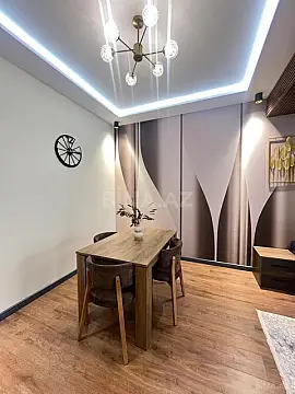 Kirayə verilir 2 otaqlı mənzil 80 m²