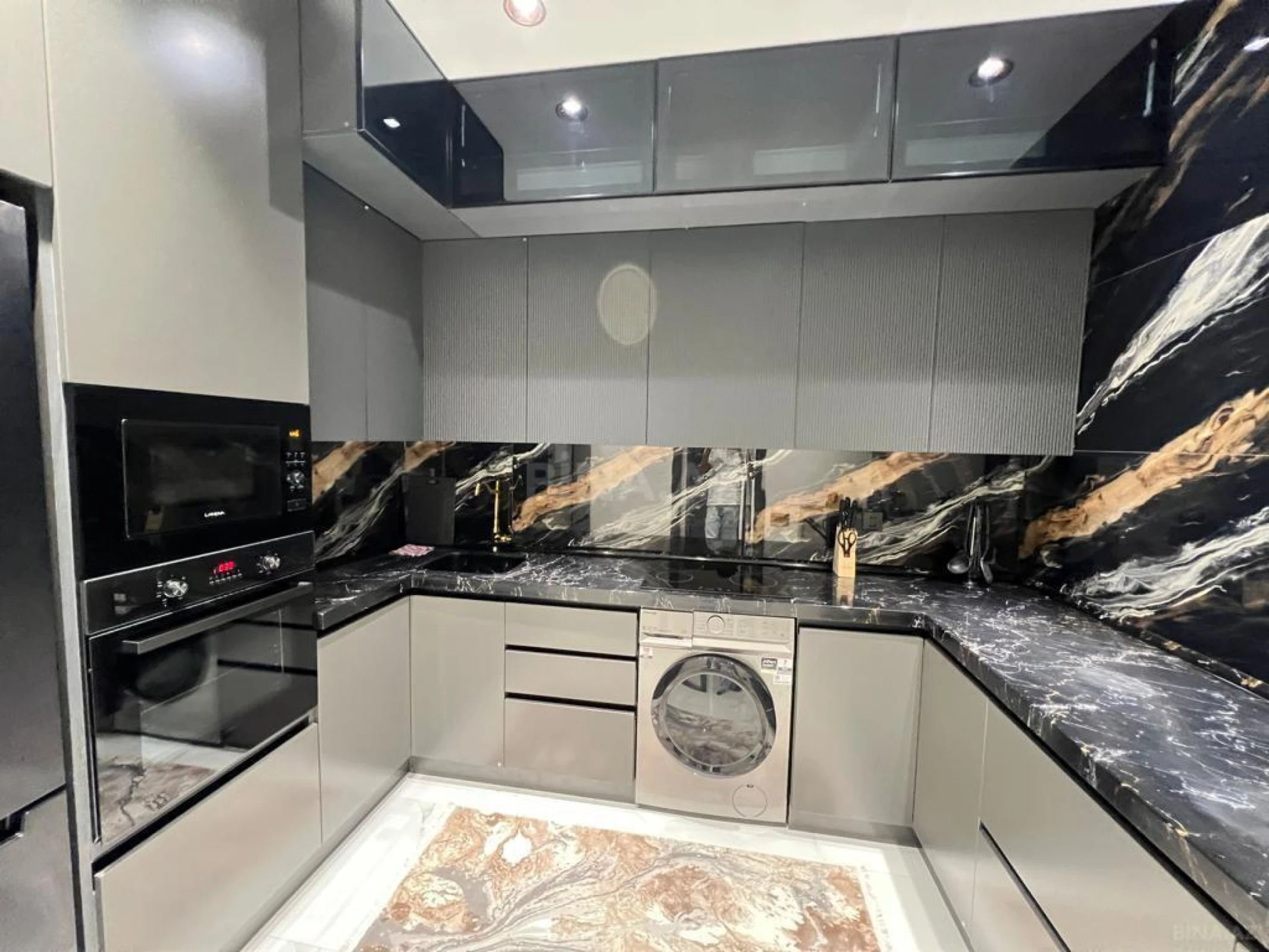 Kirayə verilir 2 otaqlı mənzil 80 m²