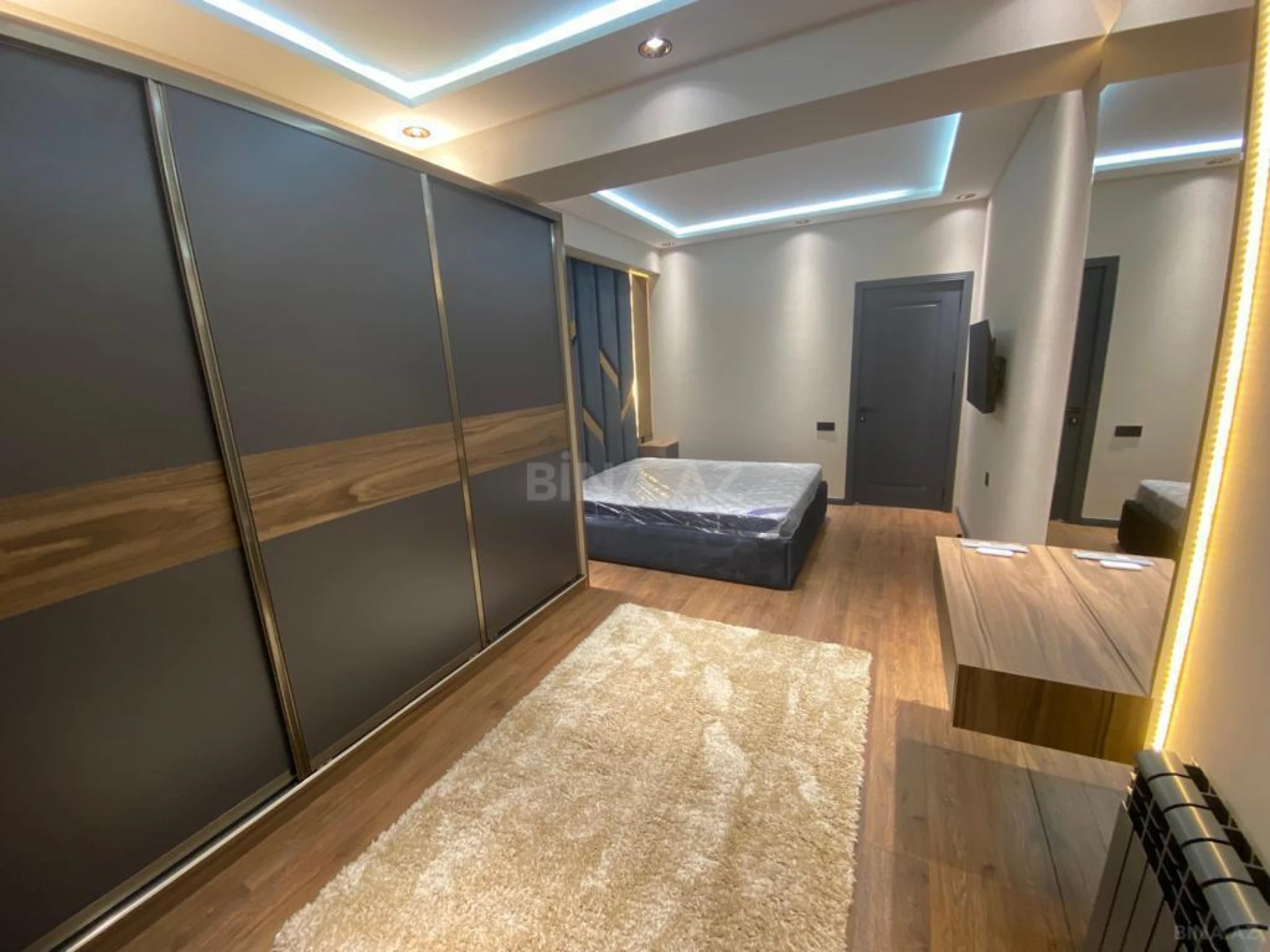 Kirayə verilir 2 otaqlı mənzil 80 m²