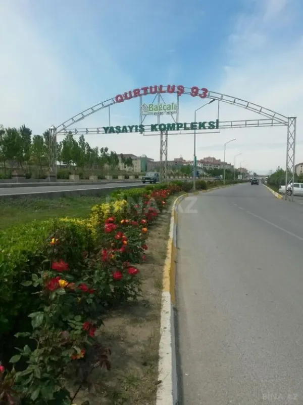 Satılır 2 otaqlı mənzil 83 m²