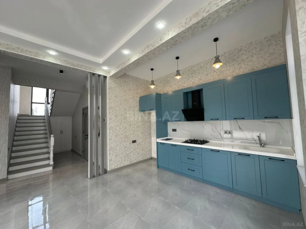 Satılır 6 otaqlı həyət evi 250 m²