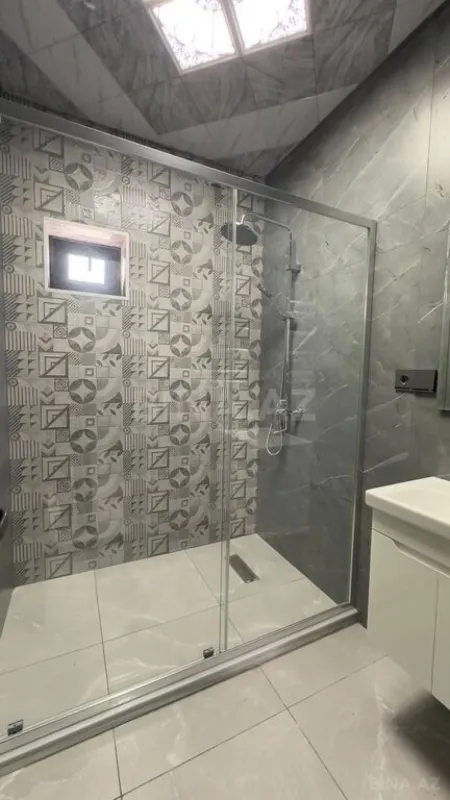 Satılır 6 otaqlı həyət evi 250 m²