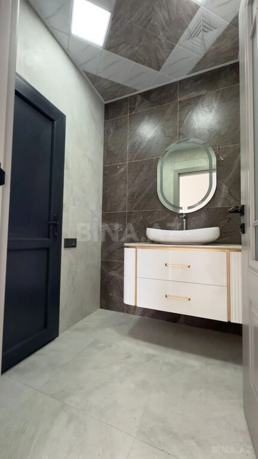 Satılır 6 otaqlı həyət evi 250 m²