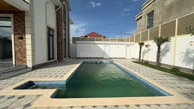 Satılır 6 otaqlı həyət evi 250 m²