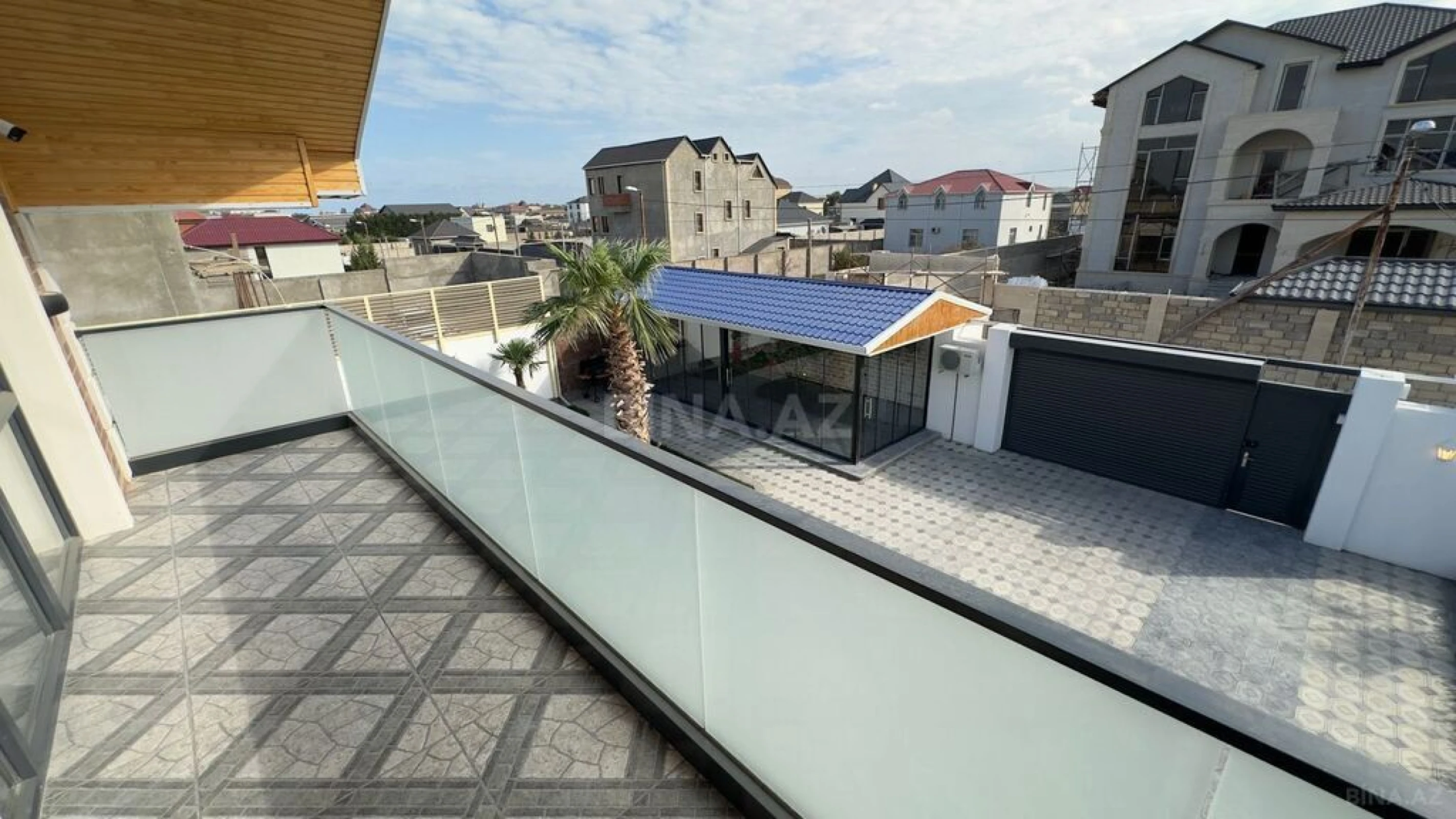 Satılır 6 otaqlı həyət evi 250 m²