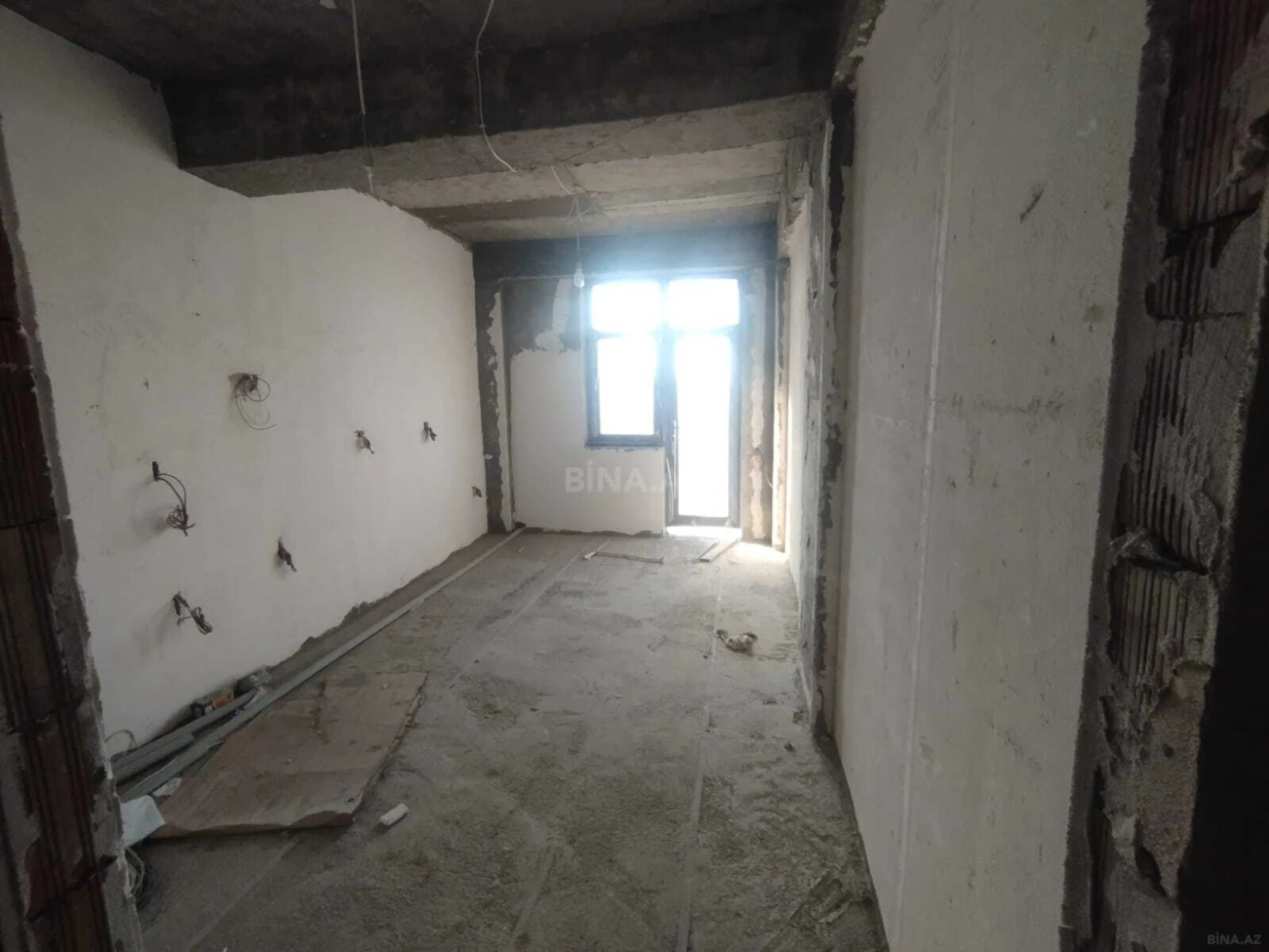Satılır 3 otaqlı mənzil 130 m²