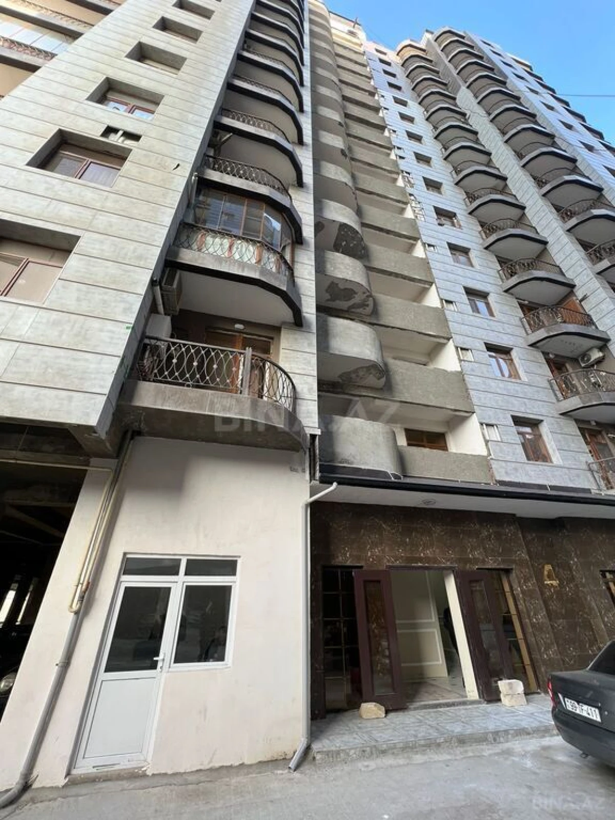Satılır 3 otaqlı mənzil 130 m²