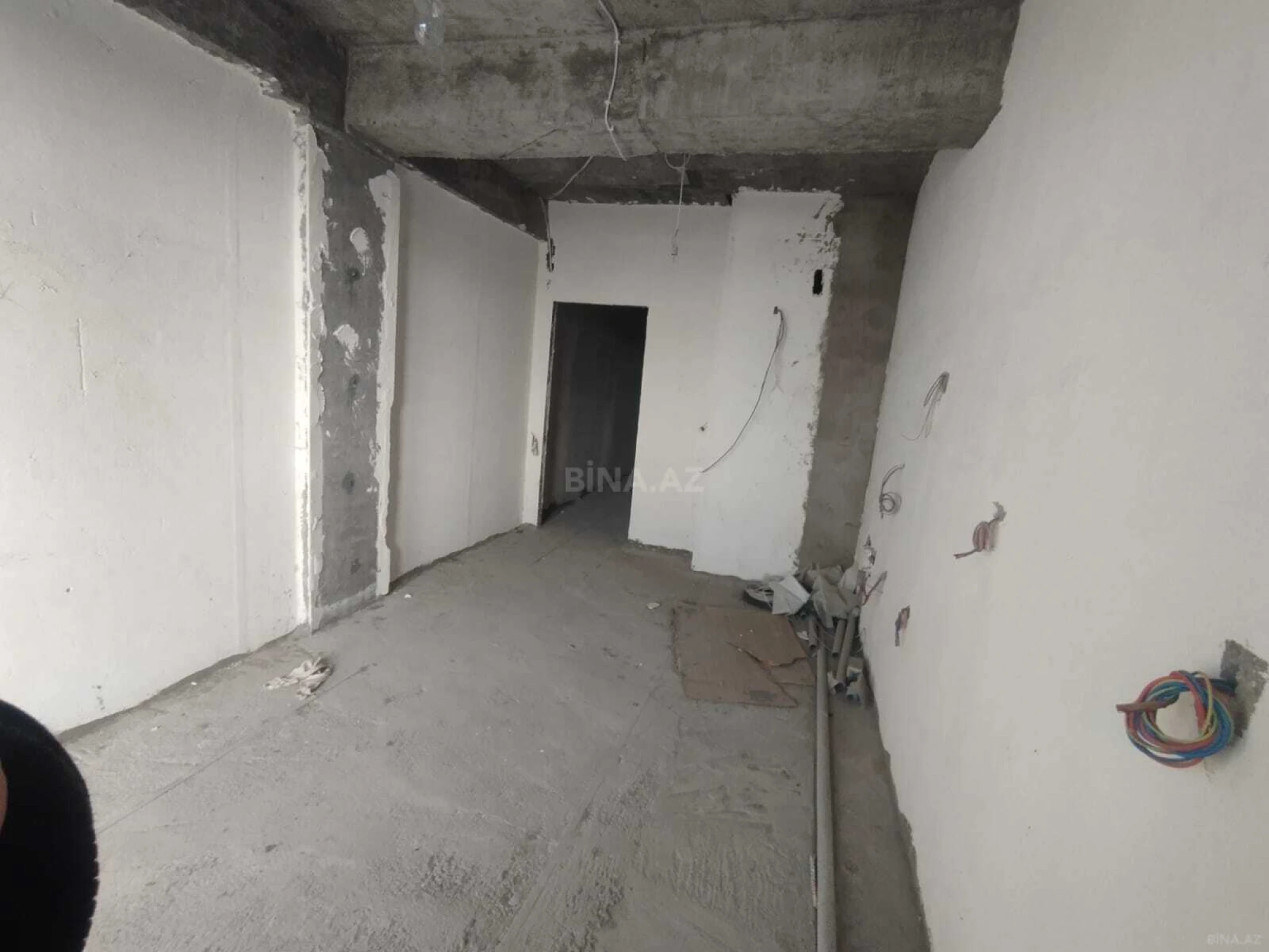 Satılır 3 otaqlı mənzil 130 m²