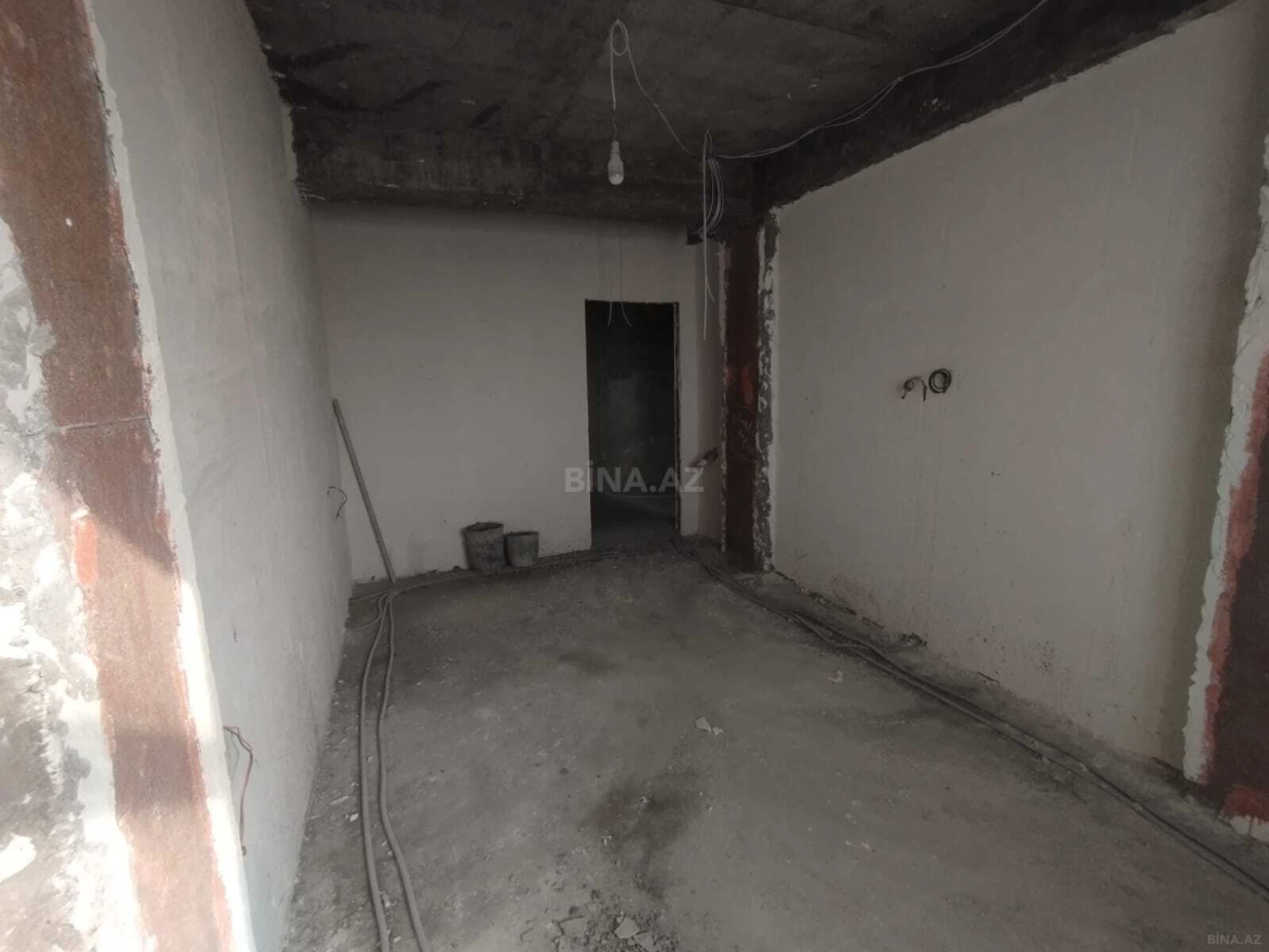 Satılır 3 otaqlı mənzil 130 m²