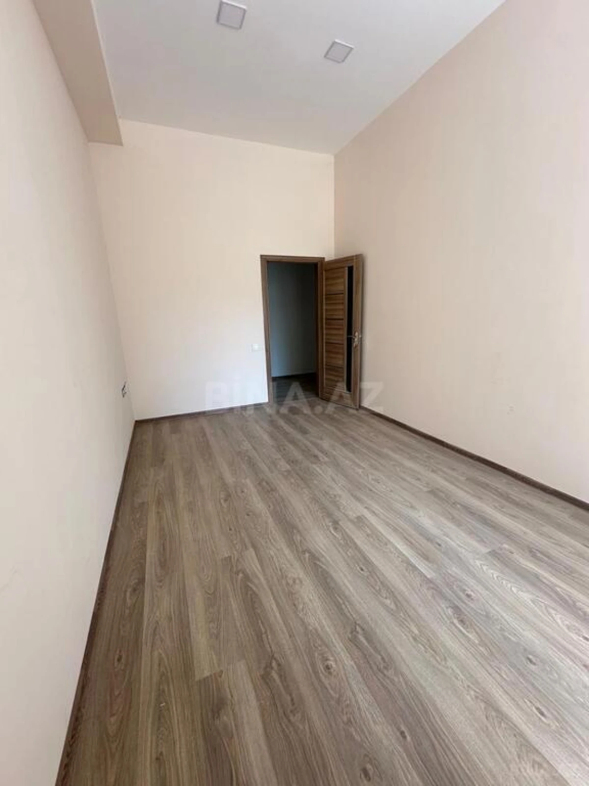 Satılır obyekt 125 m²