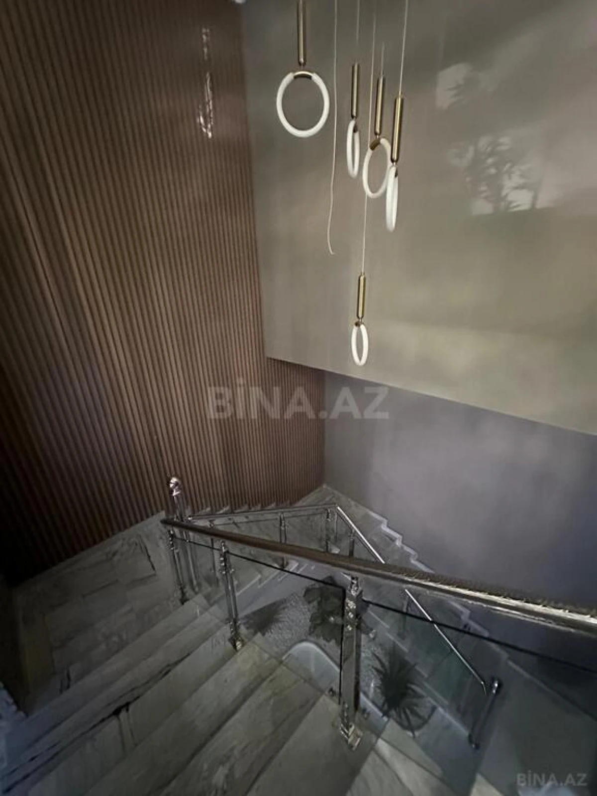 Satılır obyekt 125 m²