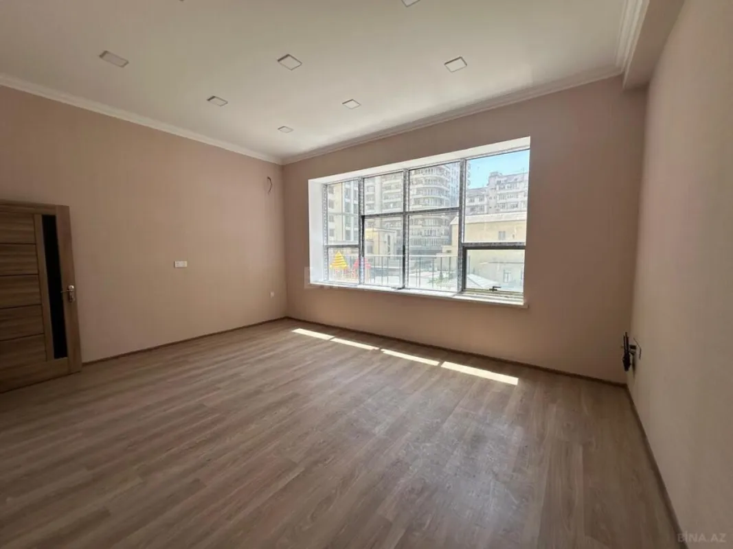 Satılır obyekt 125 m²