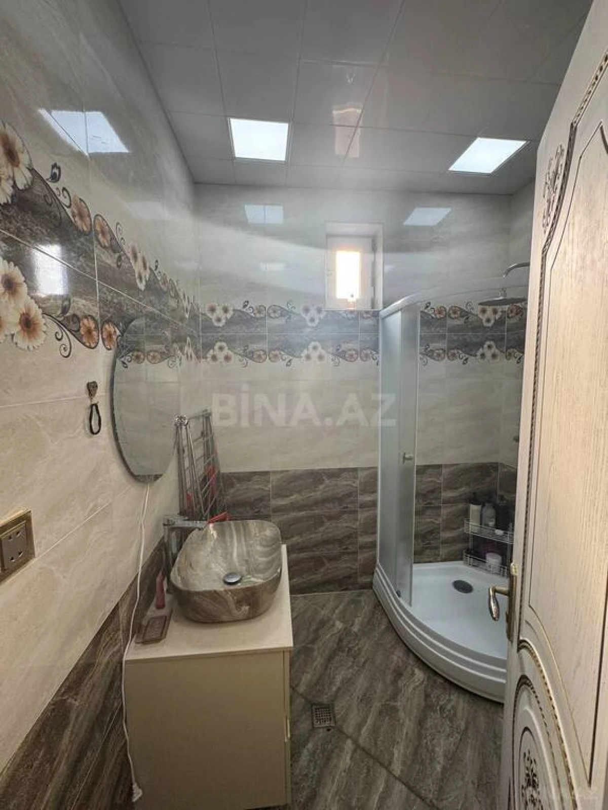 Satılır 6 otaqlı həyət evi 200 m²