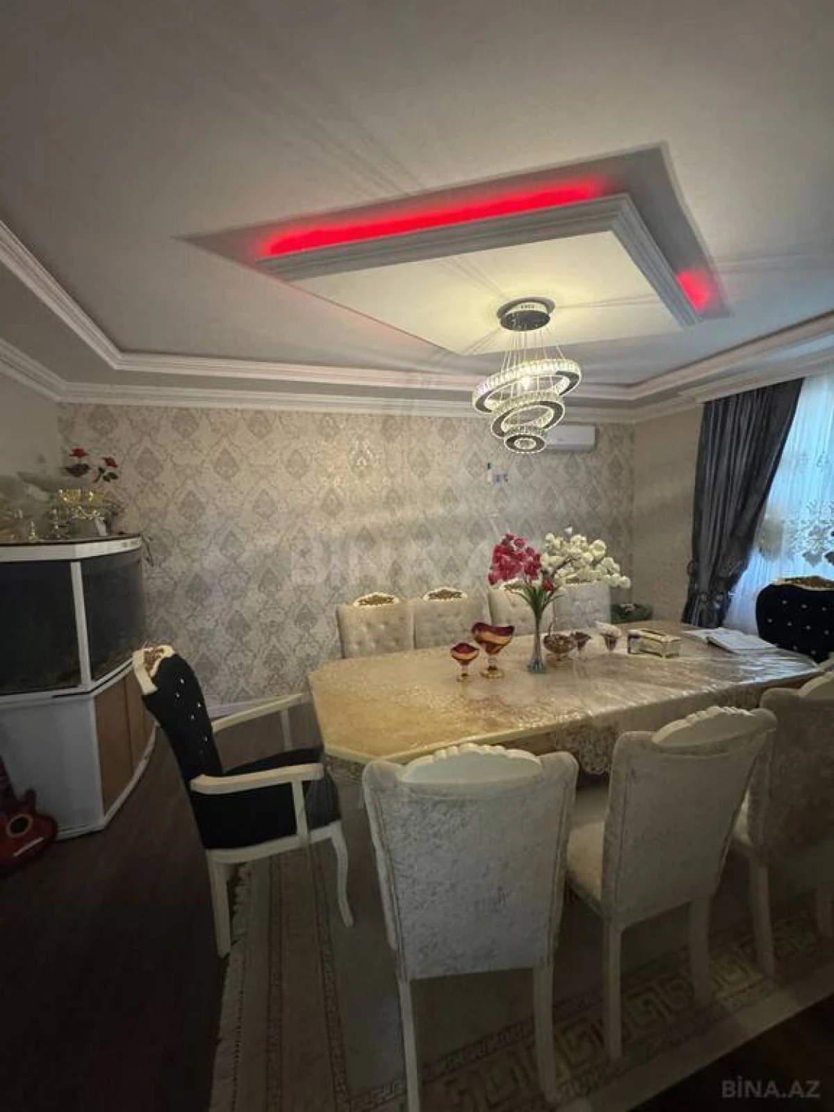 Satılır 6 otaqlı həyət evi 200 m²
